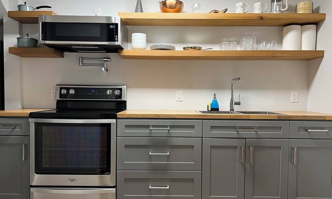 Port Alberni Apartment | Whiskey Jack Suite A modern, cozy, space; perfect for any occasion !