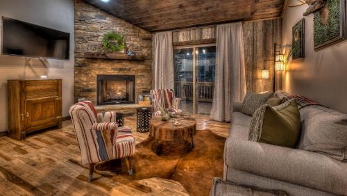 Mineral Bluff House | Whiskey Pines