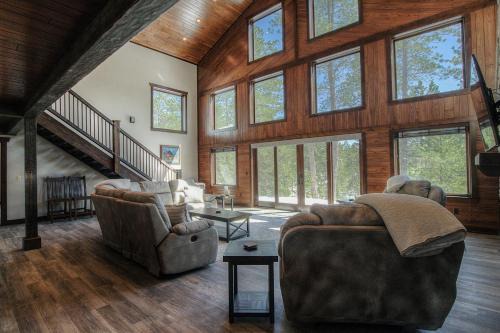 Deadwood House | Whiskey Ridge Lodge