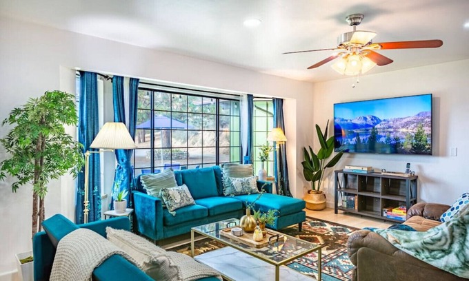 Oakhurst Cottage | Whispering Creek Resort · Whispering Creek Resort at Yosemite Forks