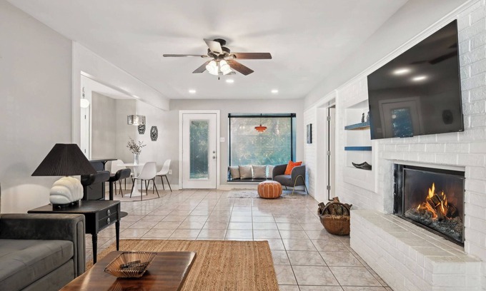 Covington Cottage | Whispering Oaks "The Cottage"