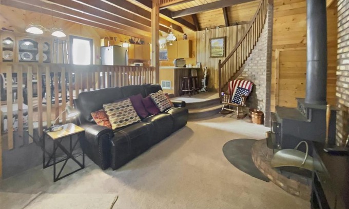 Meadow View Heights Ski Chalet | Whispering Pines Getaway