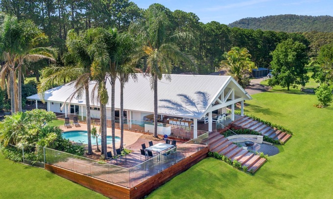 Far Meadow House | Whispering Pines, Berry & Surrounds
