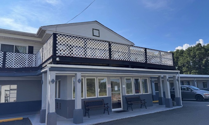 White Stone Hotel | Whispering Pines by Hotel O Whitestone VA