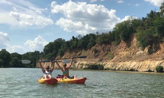 Smithville House | Whispering Winds~ Kayaking, Tubing, Fishing and Fun!