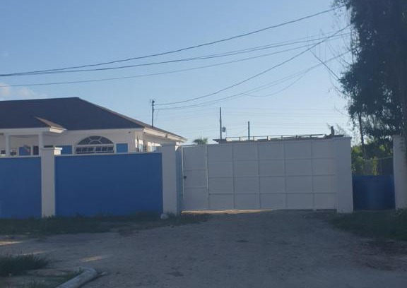 Nassau Apartment | Whispers Lovely 2-Bedroom Unit with Pool