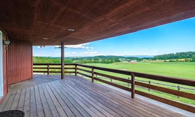 Staunton Other | Whistling Ridge Farm- 5 bedroom 3 bath home