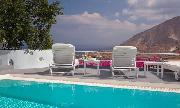 Messaria Villa | White Cave unique villa with private pool in the beautiful village of Exo Gonia.