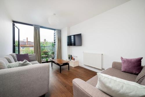 Wormholt and White City Apartment | White City Stylish Home by StayStayStay