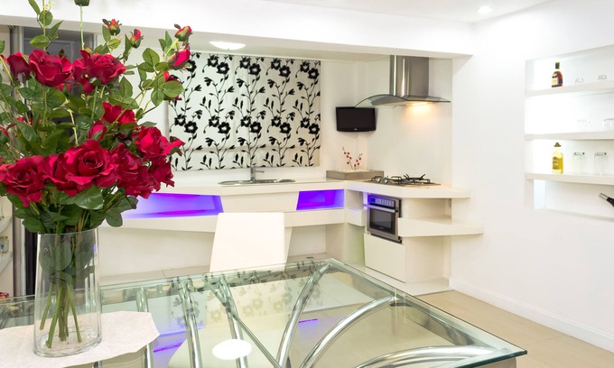Pratumnak Hill House | White Elegance with a Touch of Modern