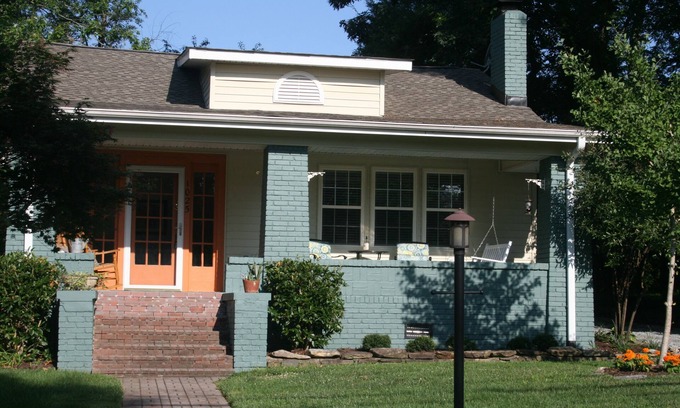 Hyman Heights Historic District House | White Hare Bungalow Downtown Hendersonville, NC