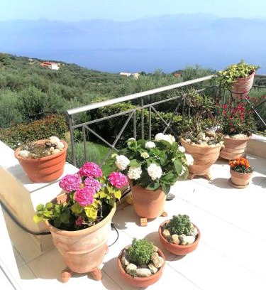 Paralia Porovitsis House | White Hill Platanos