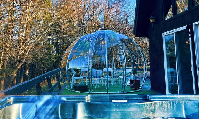 Prattsville Ski Chalet | White Holiday Cozy Chalet W Hot Tub bubble room and pool