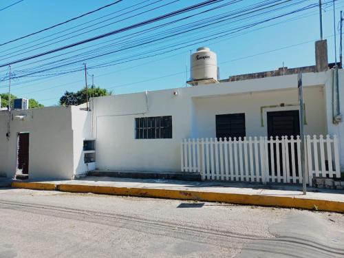 Chichen Itza - Valladolid House | white house