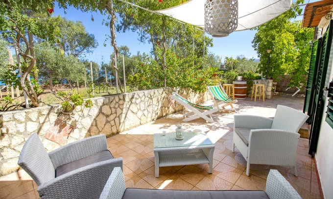 Milianni Apartment | White House "Rais" apartment in villa on the sea near Cefalu '