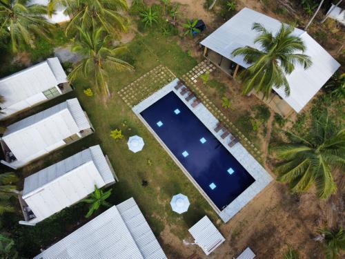 Udawalawa Hotel | White House Safari Cottage