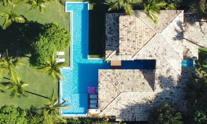 Historic Center House | White House-Stunning view of the Ocean, downtown, in gated community.