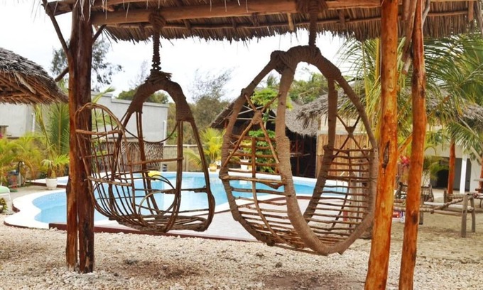 Kiwengwa House | White Pearl Bungalow