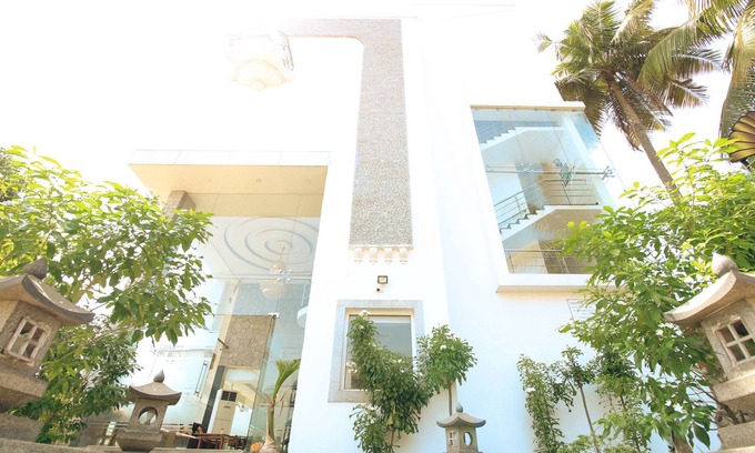 Kuilapalayam Hotel | White Pearl Residency