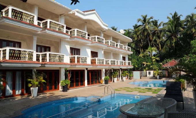 Arpora Hotel | White Pearl Suites by Rosetum