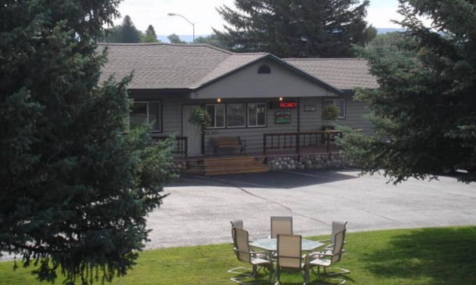 Meeker Hotel | White River Inn