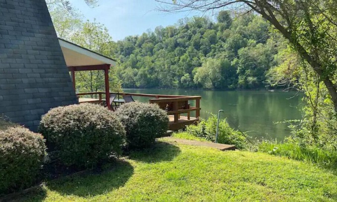 Gassville Cabin | White River Retreat at Redbud