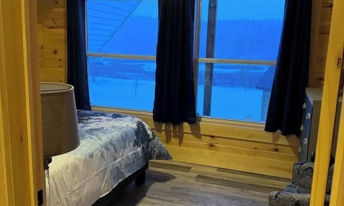 Hillsborough Cabin | White Rock Cabin #4nn