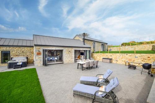 Mabe House | White Rose Barn