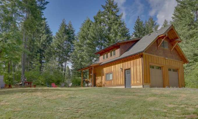 White Salmon Hotel | White Salmon River Refuge
