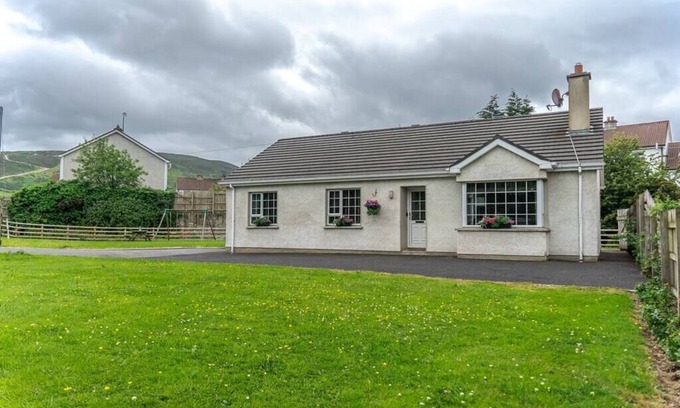 Buncrana House | White Strand Beach House - Wild Atlantic Wanderer