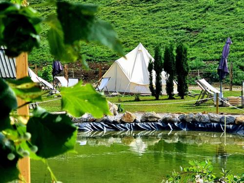 Misace Other | White Tent Mountain View in camp Garden Park