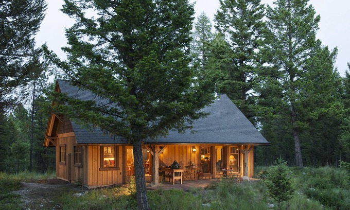 Whitefish Cabin | Whitefish MT Historic Cabin-Guest House- Amazing Mountain Views and Lake Access