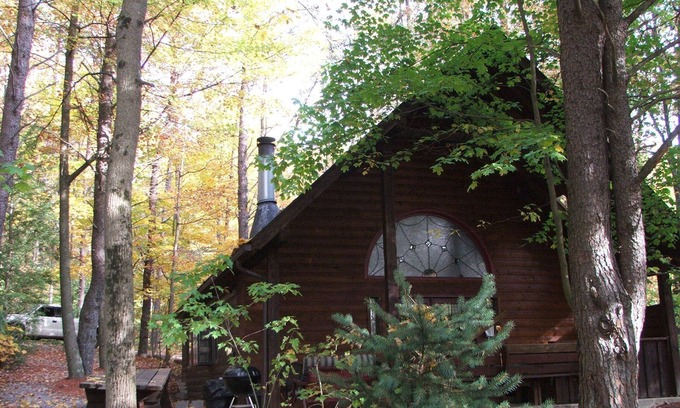 Lansing Cabin | Whitewater Country with Hot Tub, Free WiFi & Indoor Wood Burning Fireplace!