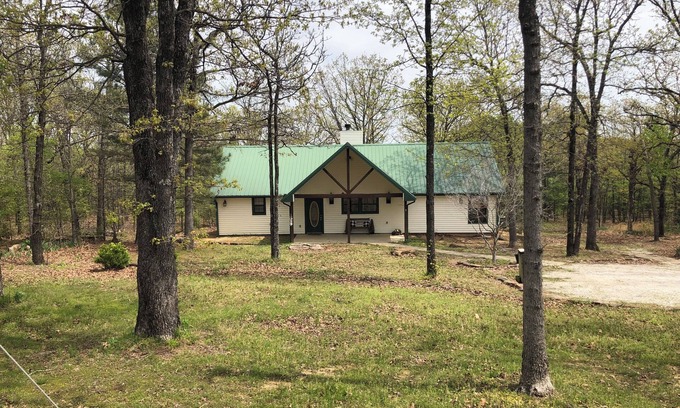 Vian House | Whitley and Cooper’s Sweet Retreat, Tenkiller Lake