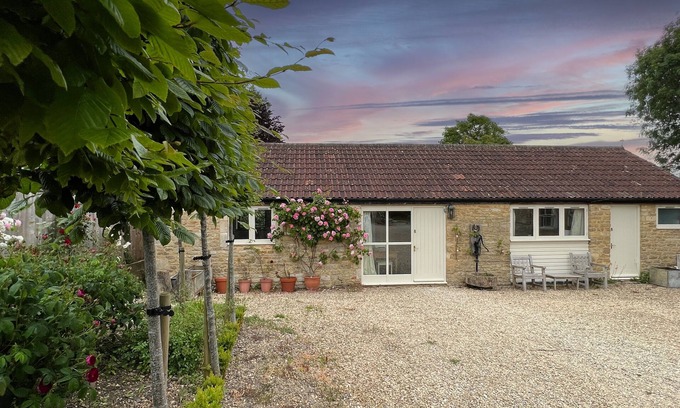 Whitley Cottage | Whitley Coach House - Lacock 5 Minutes Away & Bath 20 Minutes Away, Longleat 30
