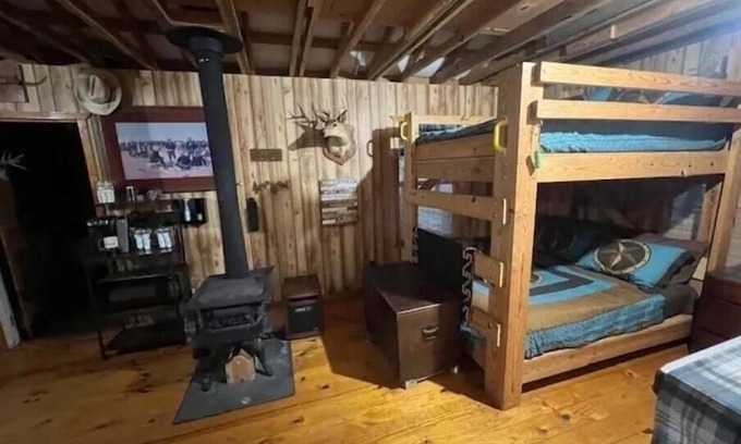 Bryan Cabin | WHITLOCK CABIN