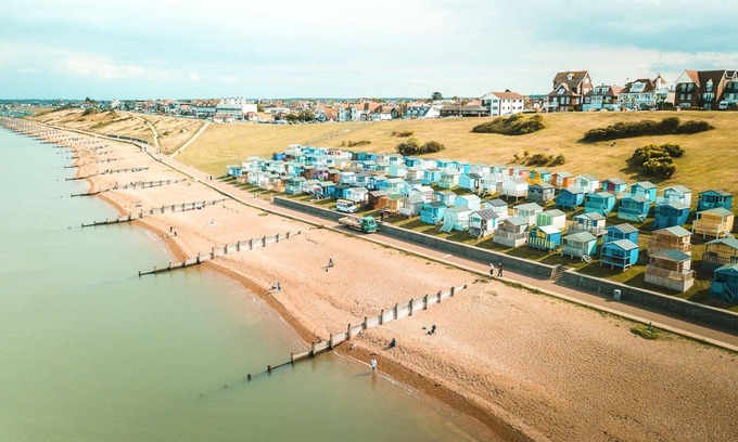 Swalecliffe House | Whitstable's Beachcombers, Sleeps 10, Dog Friendly