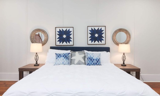 Columbus Apartment | Whole condo - Wifi, King Beds, 55" Smart TV, Walk to Columbus Riverwalk