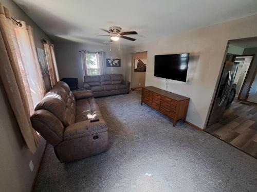 Dubuque House | Whole Home by Heritage Trail