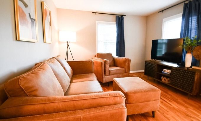 Gallatin House | Whole Home - Dog Friendly/29 Miles to Nash, 1 Mile Downtown Gallatin