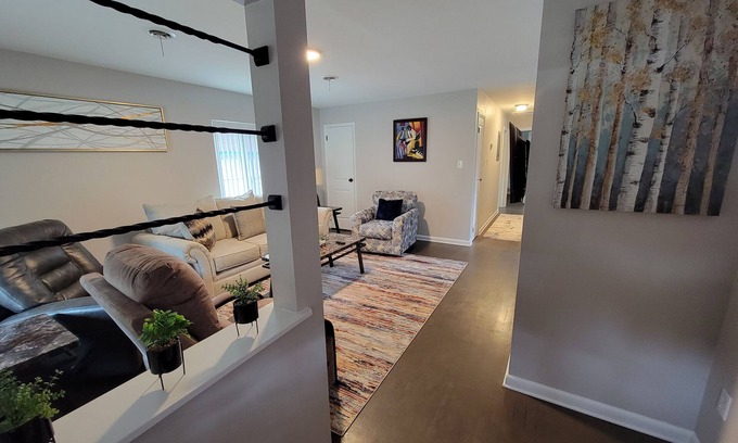 Washington House | Whole House - 3 Bedroom