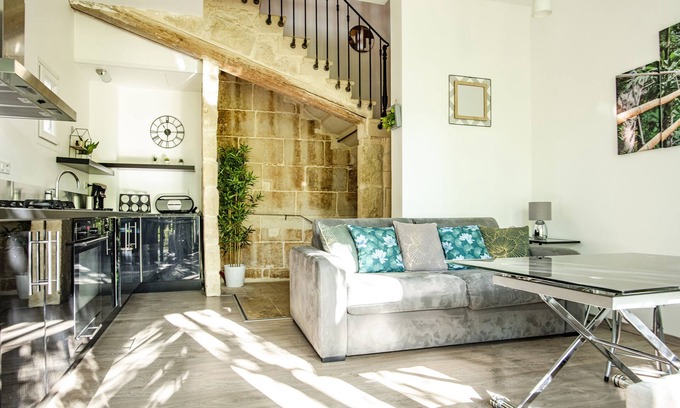 Vauvert House | Whole house 70m² with terrace, Petite Camargue