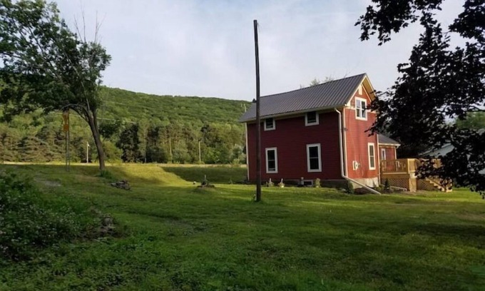 Beaver Dams House | Whole house for Relaxing Couple or Family Retreat