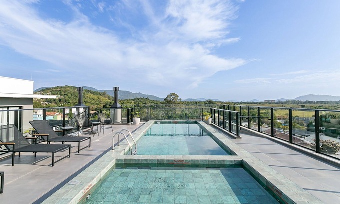 Cachoeira do Bom Jesus Apartment | WI-FI 1000MB | Swimming Pool | 50” Smart TV #CHA08