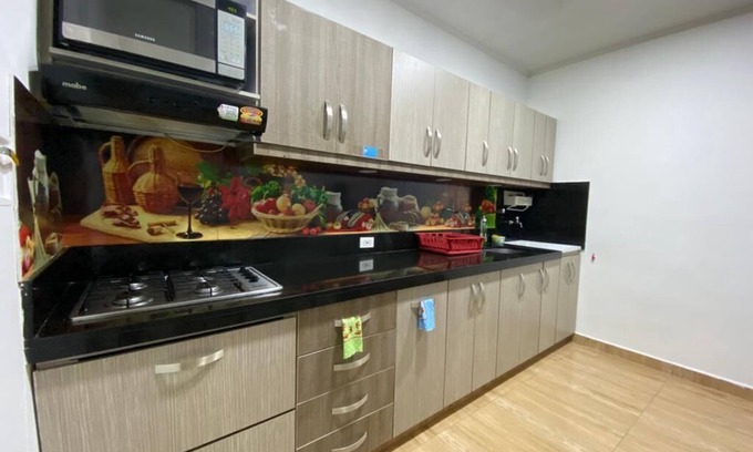 Villa Nueva Apartment | Wi-Fi 300 Mb /House near the Metro /San Vicente Hospital /UdeA /Explora Park