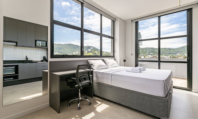 Florianopolis Apartment | WI-FI 300MB | Studio | Estação Santa Mônica #SM106