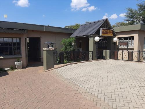 Fichardt Park House | Wi Villa Lê Guest House