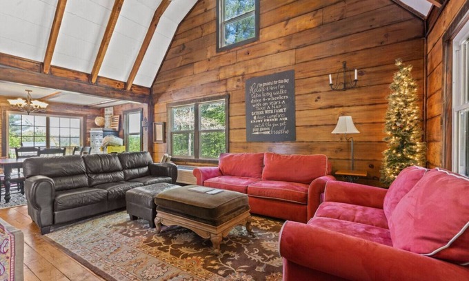 Campton Apartment | WiFi - Pet Friendly - Secluded | Knotty By Nature