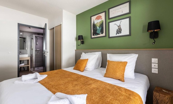 La Salle-les-Alpes Hotel | Wifi, swimming pool, sauna, hammam, ski locker, 16-17m², Serre Chevalier