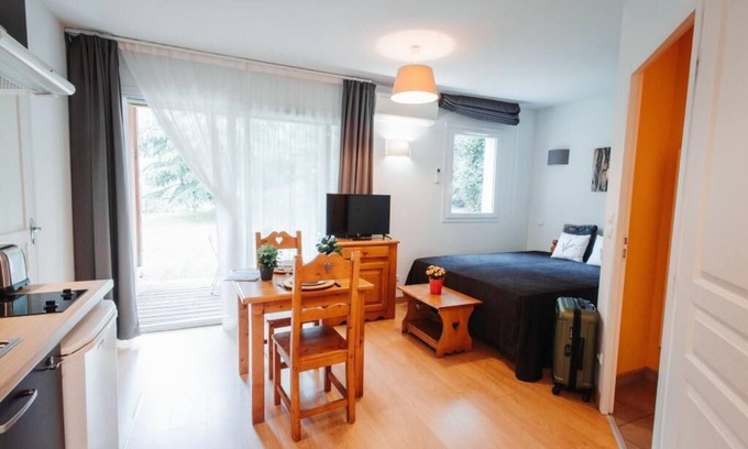 Ax-les-Thermes Apartment | Wifi, terrace, balcony, parking, tv, ski locker, 23m², Ax-Les-Thermes